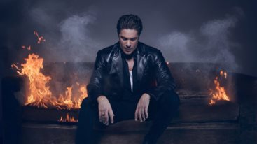 Νικος Οικονομοπουλος | Τεραστια επιτυχια για το νεο album του &quot;11 με λιγα λογια&quot;