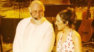 Η Καλομοιρα αποχαιρετα τον Διονυση Σαββοπουλο