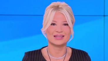 Φαιη Σκορδα: &quot;Καναμε μια κουβεντα τωρα στο διαλειμμα&quot;
