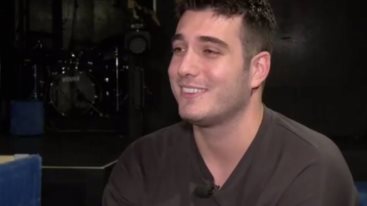 Ο Γιωργος Κακοσαιος αποκαλυπτει για τη μητερα του: "Οπως εκανε και στον πατερα μου..."