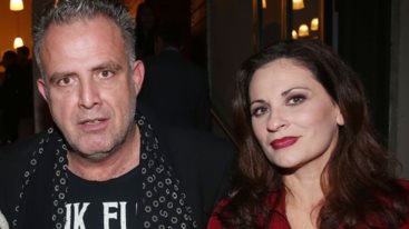 Θεοφανια Παπαθωμα &amp; Πασχαλης Τσαρουχας σε σπανια εμφανιση και τον γιο τους