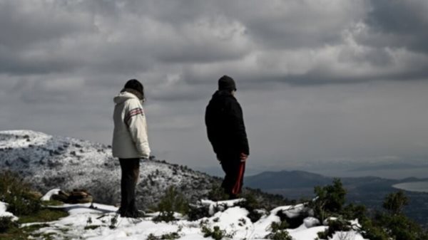 Επιμενει ο Μαρουσακης για τις "πολικες φωτοβολιδες" παρα τα καρφια Κολυδα - Τσατραφυλλια: "Εχω μαθει να κοιταω..."