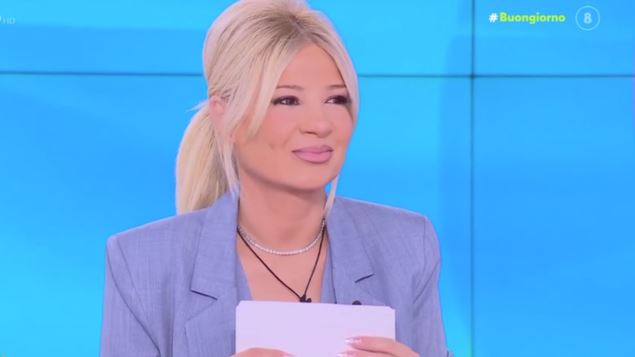 Αμηχανη στιγμη on air για τη Φαιη Σκορδα - "Παντρευεσαι;"