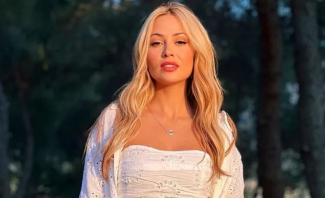 Aide-memoire | Η Ελενη Βουλγαρακη &amp; ο delulu Μεσσιας της ελληνικης tv