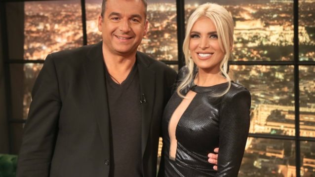 Γιώργος Λιάγκας και Κατερίνα Καινούργιου φωτογραφίζονται μαζί σε κοινή εκδήλωση