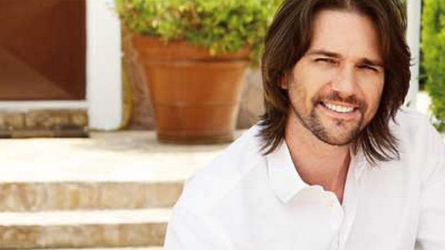 Βλάσσης Χολέβας | Ξεκαθαρίζει ποια είναι η σχέση του την εντυπωσιακή κυρία που απαθανατίστηκε