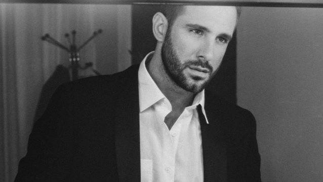 Γιώργος Λιβάνης | Νέο single με τίτλο "Ένας αλήτης είμαι"