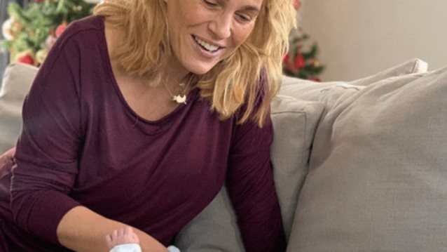 Τζένη Μπότση: Το σώμα της επτά μήνες μετά τη γέννα και η νέα φωτογραφία της κόρης της
