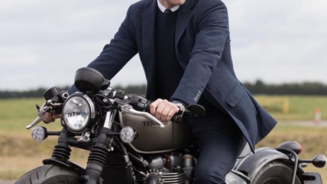 Πρίγκιπας William: Κι όμως οδήγησε ξανά μηχανή
