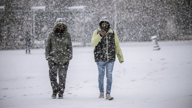 Νέο έκτακτο δελτίο με χιονοπτώσεις και ισχυρό παγετό: Πώς συνεχίζεται η κακοκαιρία - Τι προβλέπεται για την Αττική