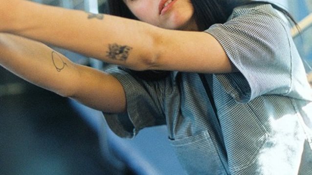 Λούρδη
: Έγινε το πρόσωπο της νέας καμπάνιας της «MadeMe x X-Girl»