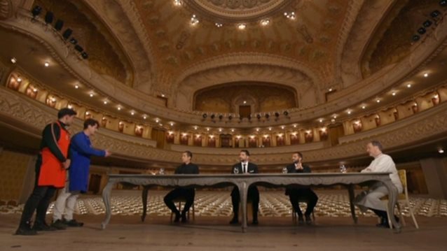 MasterChef: Εξωτερική δοκιμασία... αλά γαλλικά! Ο ξεχωριστός 4ος κριτής, το απαιτητικό μενού &amp; η αυστηρή κριτική