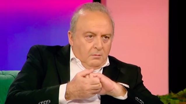 Δημήτρης Καμπουράκης: &quot;Είχα μπει στο Δημόσιο με ρουσφέτι και μια παραμονή Πρωτοχρονιάς παραιτήθηκα&quot;