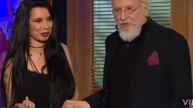 Πάολα: Η εμφάνιση στο VINYΛΙΟ με τον Σαββόπουλο που έγινε viral!