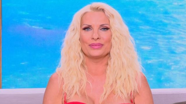 Η Ελένη Μενεγάκη ολοκληρώνει την καριέρα της στην καθημερινή τηλεόραση μετά από 30 χρόνια