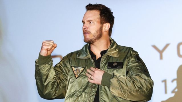 Chris Pratt: Ποστάρει αρνίσια παϊδάκια &amp; οι vegans παθαίνουν αμόκ
