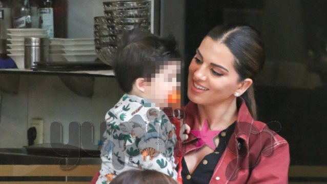 Σταματίνα Τσιμτσιλή: Χαλαρές στιγμές με τις φίλες της &amp; τον γιο της! Όλες οι φωτογραφίες