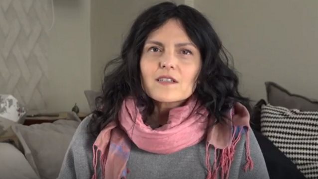 Ελεάνα Βραχάλη: &quot;Η Άννα Βίσση μπήκε στο στούντιο μετά από μία μέρα νοσηλείας στο νοσοκομείο. Είχαν πάθει όλοι σοκ&quot;