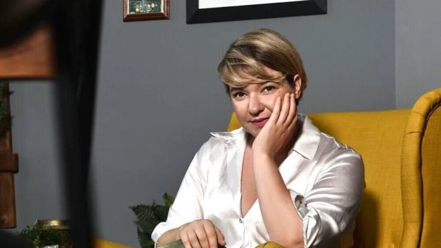 Ξέσπασε η Νάντια Κοντογεώργη: "Κανείς δεν ένιωσε το στομάχι του να σφίγγεται που δυο άγνωστοι ήρθαν σε δύσκολη θέση;"