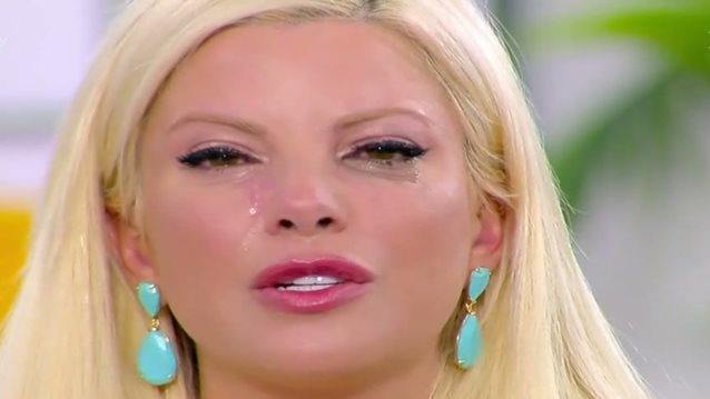 Με κλαματα η Αντελινα Βαρθακουρη στο φιναλε του &quot;Σου κου family&quot;