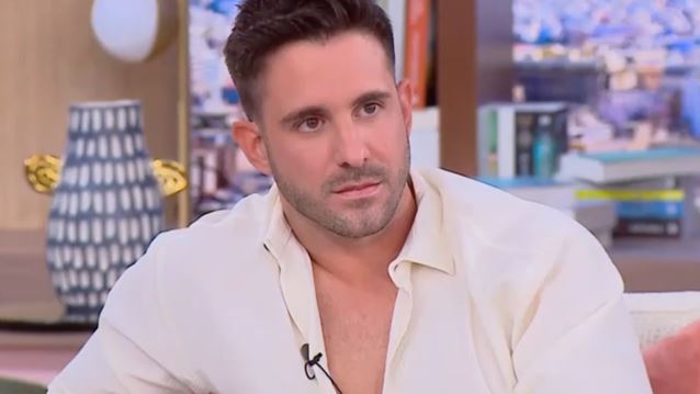 Γιώργος Λιβάνης: &quot;Έπεσε κάτω στην πίστα και άφησε το μικρόφωνο. Δεν μπορούσε να μιλήσει. Είχε και αιμορραγία κιόλας&quot;