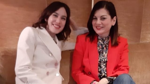 Alexa Chung: Πώς είναι από κοντά η πιο cool μούσα με τα τέλεια μαλλιά;
