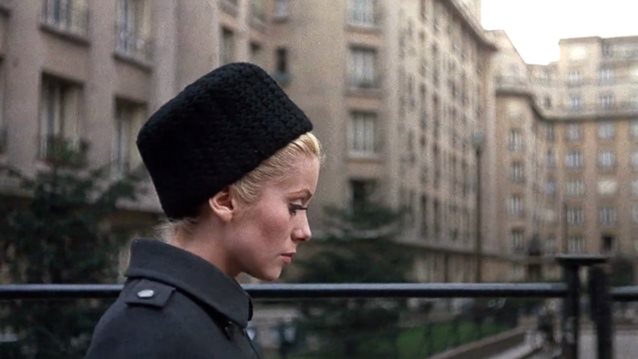 Belle de Jour
: Όταν ο Yves Saint Laurent έντυνε την Catherine Deneuve