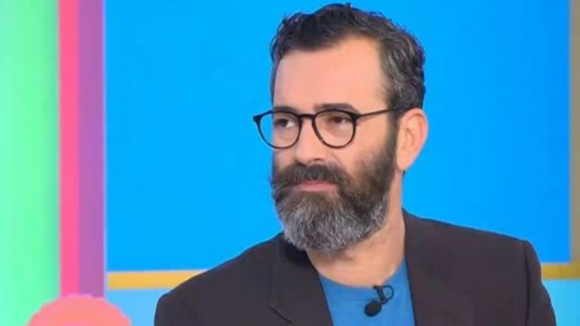 Άγγελος Μπράτης για Βίκυ Καγιά: "Απ’ ότι βλέπω στο Instagram της, περνάει πολύ ωραία"