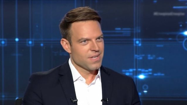 Στέφανος Κασσελάκης | Ξεκαθάρισε για την πολυσυζητημένη δήλωση του περί υιοθεσίας αγοριών - Η γνωριμία του με τον Κυριάκο Μητσοτάκη