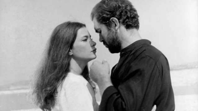 Καρέζη - Καζάκος: Ο λιτός αντισυμβατικός γάμος &amp; το γαμήλιο γλέντι στη βεράντα του σπιτιού - Σπάνιες φωτό