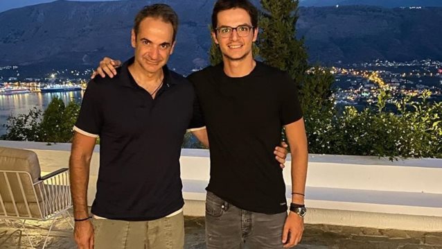 Κυριάκος Μητσοτάκης: Οικογενειακές διακοπές με τη Μαρέβα &amp; τον γιο τους στα Χανιά