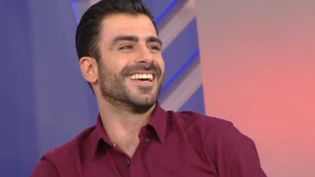 Μαρίνος Κόνσολος
: Στον Νίκο Μουτσινά! Οι αποκαλύψεις για την προσωπική του ζωή &amp; η sexy «πρόκληση» σε Οικονομάκου- Συριοπούλου