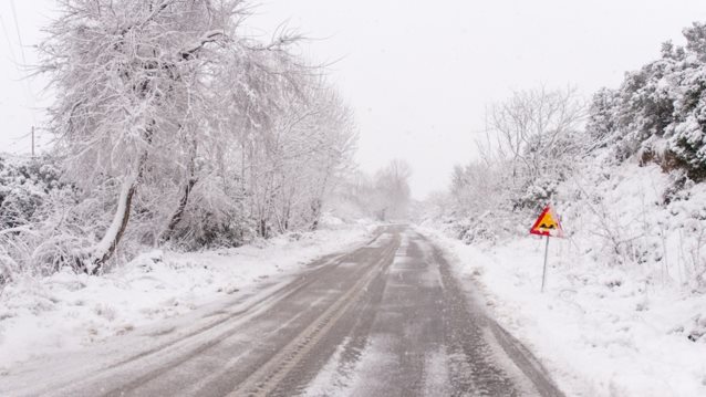 Προ των πυλών η κακοκαιρία Coral: Ερχεται τσουχτερό κρύο και χιόνια στην Αττική - &quot;Τζούφιος ο χιονιάς&quot;, λέει ο Τσατραφύλλιας