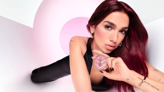 Make Me Blush: Το viral blush που έχουν στο νεσεσέρ τους όλες οι beauty insiders