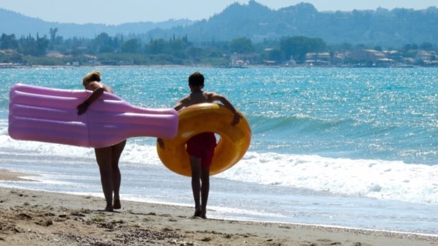 Καιρός: Συνεχίζεται το καλοκαιρινό σκηνικό με υψηλές για την εποχή θερμοκρασίες - Εως 5 μποφόρ οι άνεμοι