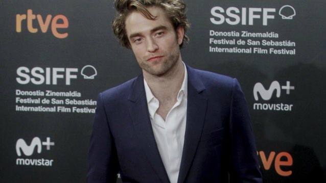 Robert Pattinson : Φόρεσε για πρώτη φορά τη στολή του Batman
