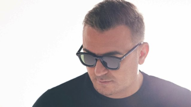 Ο Αντώνης Ρέμος στην κριτική επιτροπή του J2US;