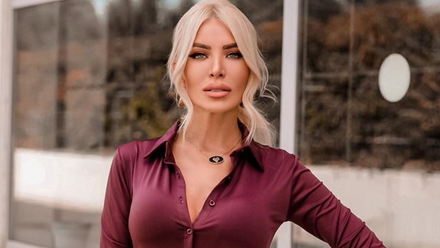 Η Κατερίνα Καινούργιου αγαπά το Bikercore | Όλα τα δερμάτινα κομμάτια που έχει στη ντουλάπα της