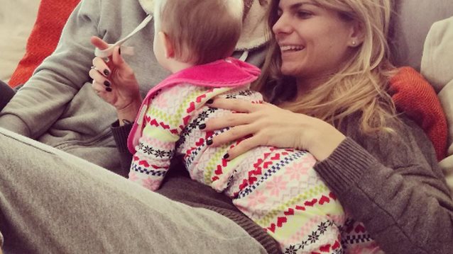 Γιάννης Βαρδής - Νατάσα Σκαφίδα: Η κόρη τους στο πιο γλυκό video που έχετε δει!