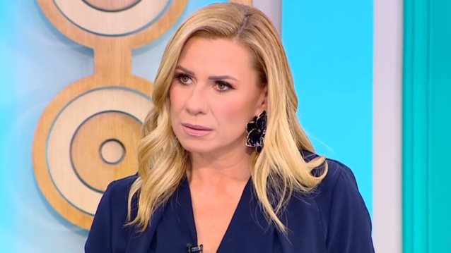 Τα συλλυπητηρια της Κατερινας Καραβατου στον Γρηγορη Αρναουτογλου: "Οταν χανεις τη μητερα σου..."