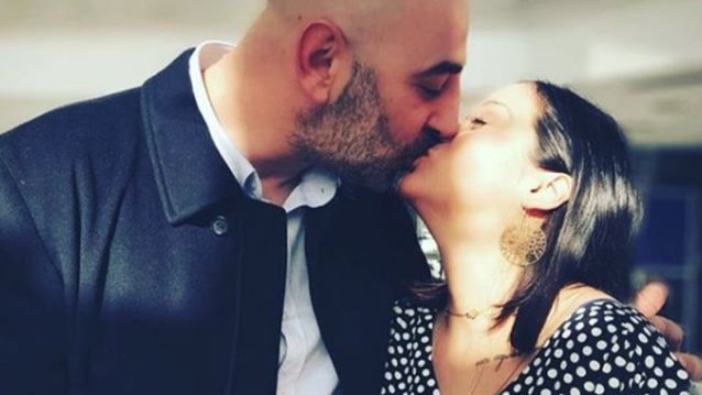 Κατερίνα Τσάβαλου: Ποζάρει μέσα στο δωμάτιο του μαιευτηρίου