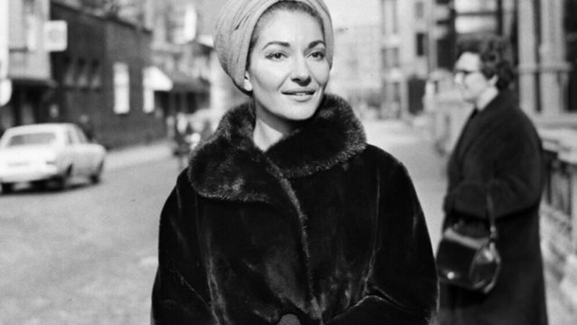 68 χρόνια πριν: Η Μαρία Κάλλας με τον Ιταλό σύζυγό της στην αγαπημένη της γειτονιά στο Μιλάνο