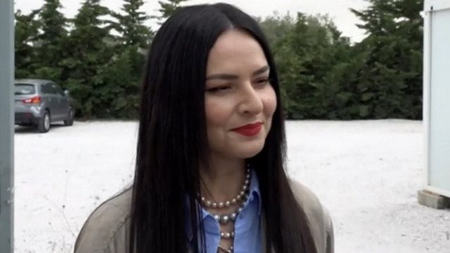 Ζενεβιέβ Μαζαρί: "Γιατί δεν μιλάτε με τη Βίκυ Καγια; Είναι άβολο"