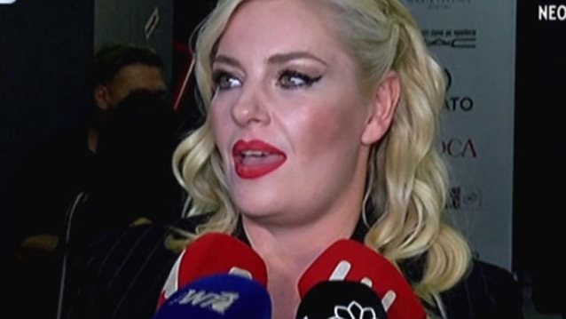 Ελισάβετ Μουτάφη : Τα καυτά φιλιά με τον σύντροφό της μπροστά στην κάμερα