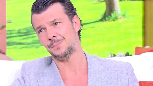 &quot;Έσπασε&quot; ο Ιωάννης Παπαζήσης μιλώντας για τον Μανούσο Μανουσάκη: &quot;Σηκώθηκα, τον αγκάλιασα και μου είπε στο αυτί...&quot;