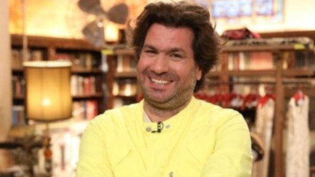 Γιώργος Καράμπελας: &quot;Ήμασταν η χαρακτηριστική δυσλειτουργική οικογένεια και αυτό με έσωσε&quot;