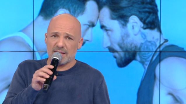 Νίκος Μουτσινάς

: Αποκάλυψη βόμβα για Μαυρίδη &amp; Τανιμανίδη στο «Για την παρέα»!