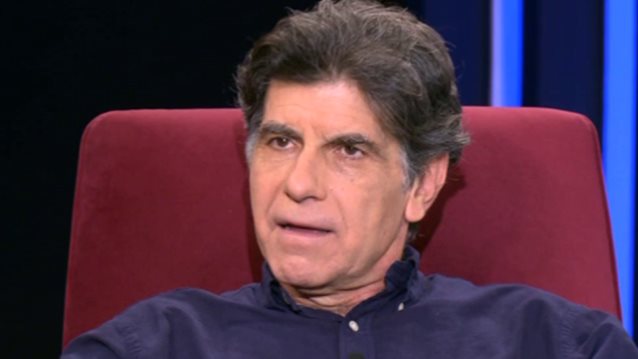 Γιάννης Μπέζος: «Θεωρώ τον εαυτό μου καλύτερο από τους ρόλους. Έρχονται να δουν εμένα»