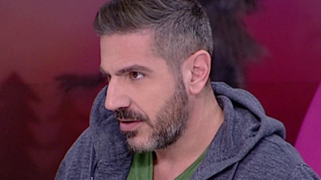 Δημήτρης Μηλιόγλου: Η απρόσμενη επίθεση στον Νότη Σφακιανάκη: «Όταν δεν τραγουδάει και μιλάει, το χάνει»