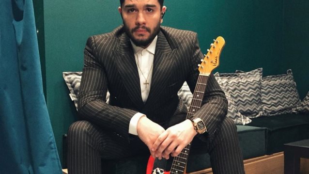 ΜΕΛΙSSES: Ο Χρήστος Μάστορας γύρισε στο σπίτι του το video clip του νέου του τραγουδιού &amp; δωρίζει τα χρήματα στα νοσοκομεία!